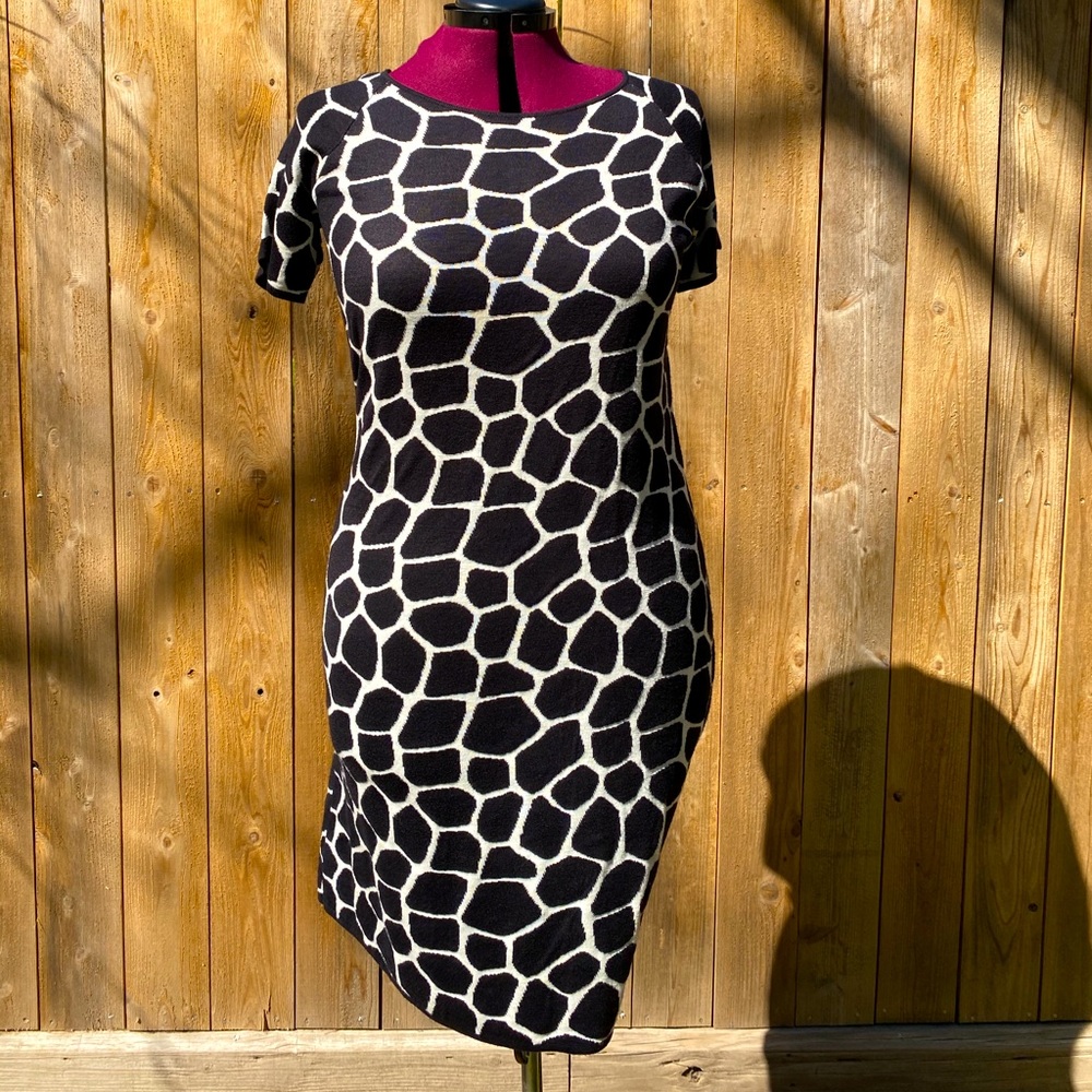 Knit animal design sheath dress